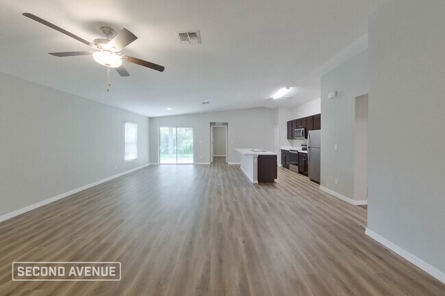 Building Photo - 14051 Canadian Ave