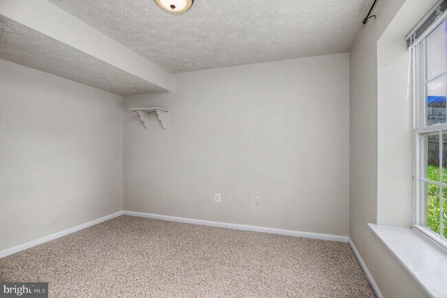 Building Photo - 14126 Rockinghorse Dr