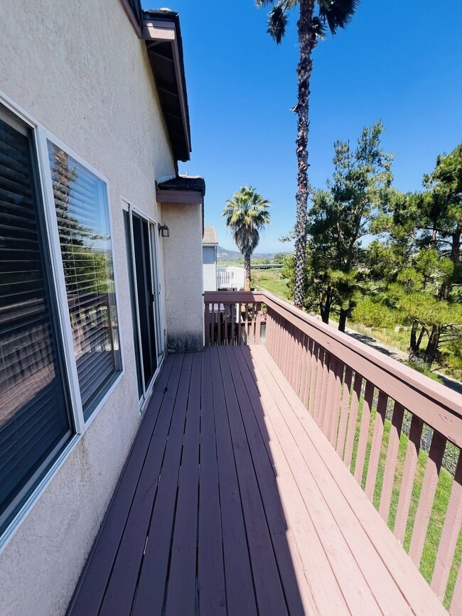 Building Photo - 32382 Gardenvail Dr