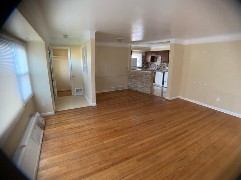 Living room - 12819 Lenore