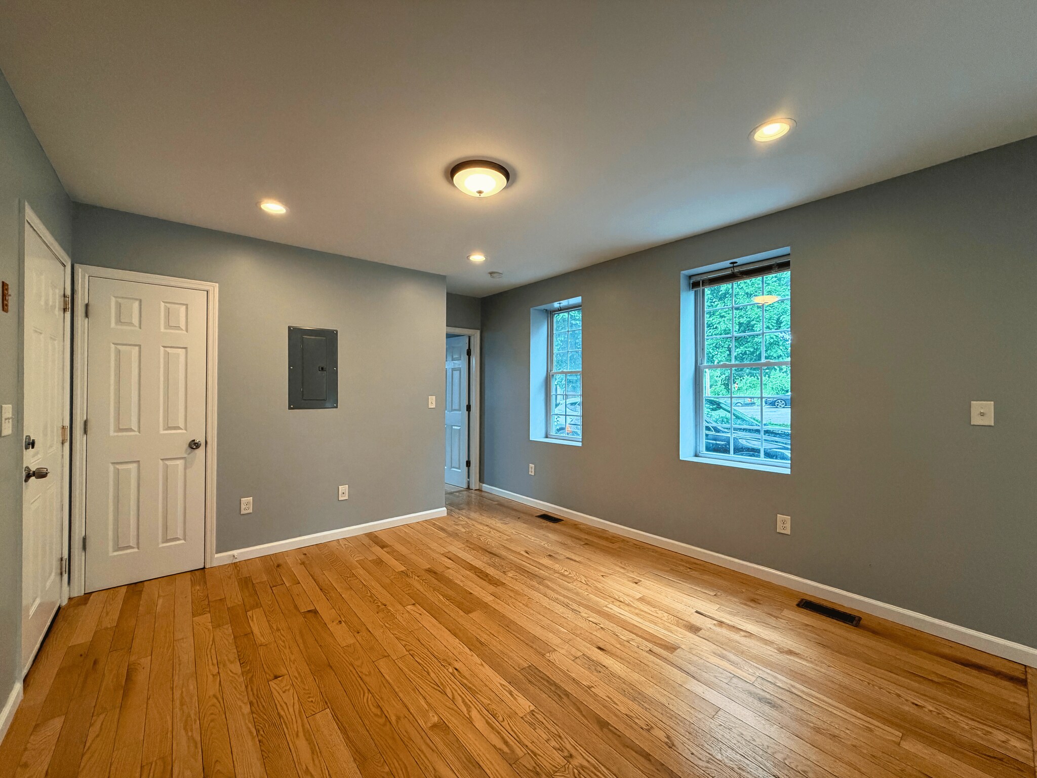 Building Photo - 274 Walsh Ave