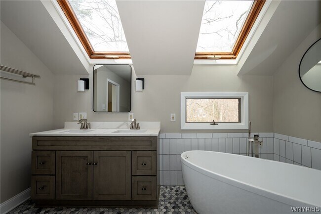 Building Photo - 3752 Hampton Brook Dr