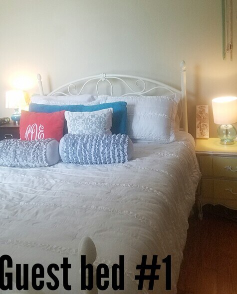 Building Photo - 407 E Hull St