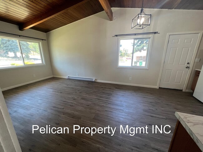 Building Photo - 1339 California Ave