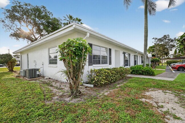 Building Photo - 5093 Privet Pl