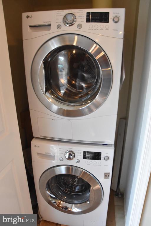 Building Photo - 1188 N Utah St