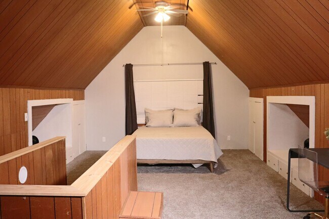 Building Photo - Comfy & Chic Council Bluffs Retreat - 2BR 1B