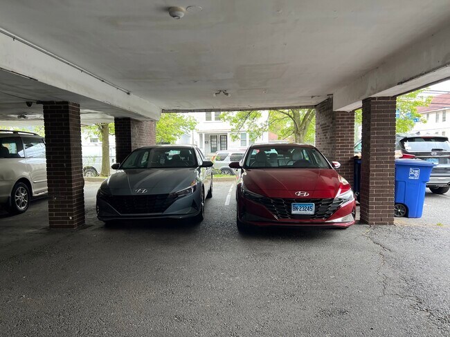 Building Photo - 183 Livingston Pl