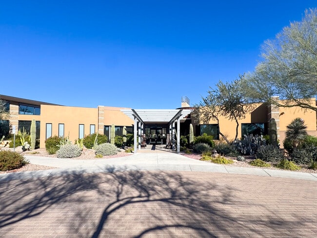 Building Photo - 3Bed/2.5Bath House at Deer Valley/Cave Creek Rd! $4995 Move-In Special! Ready for Immediate Move-In!