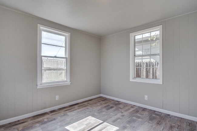 Building Photo - Pre-Leasing for Summer/Fall 2026 - Close to TTU