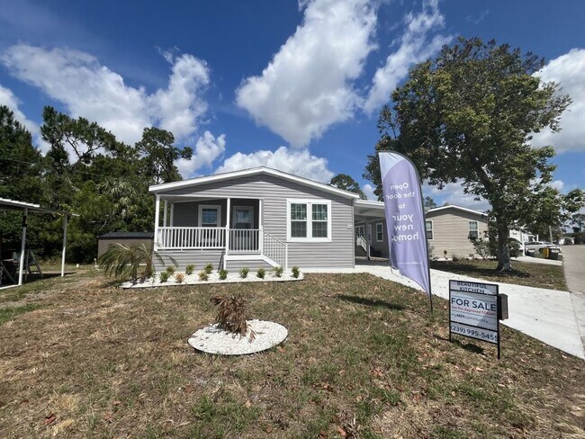 Building Photo - 328 Eland Dr