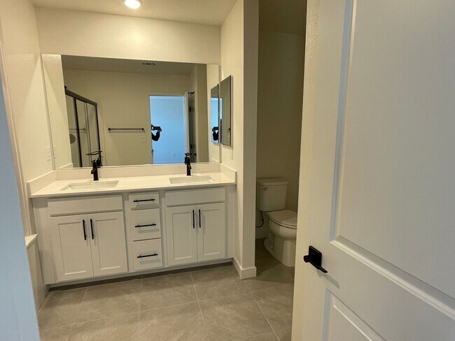 Building Photo - Southwest Las Vegas 2024 Gated Community Brand New Home ,Silverado Ranch  area