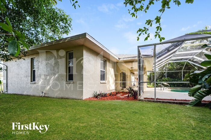 Building Photo - 18465 Tulip Rd