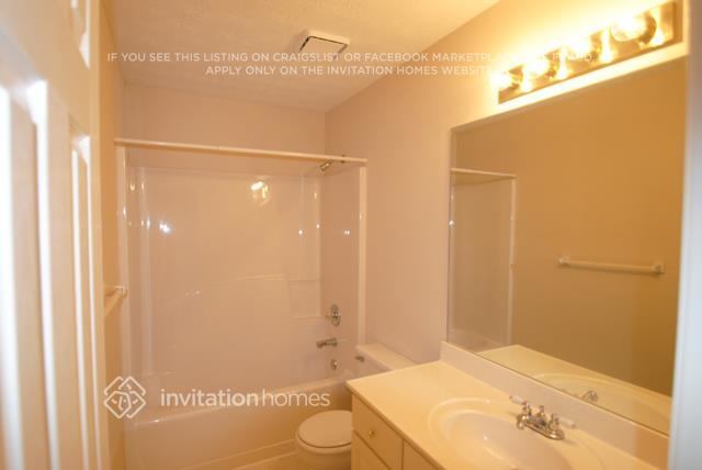 Building Photo - 710 Suwanee Lakes Cir NW