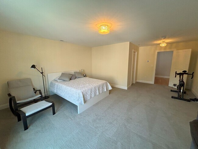 Top floor, bedroom with walk in closet. - 140 Wells View Rd