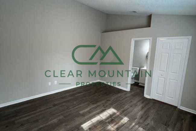 Building Photo - Beautifully Updated 4BR/2BA Home with Modern Finishes and Newly Built Dog Park!