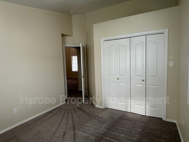 Building Photo - 3313 W Cherry Ln