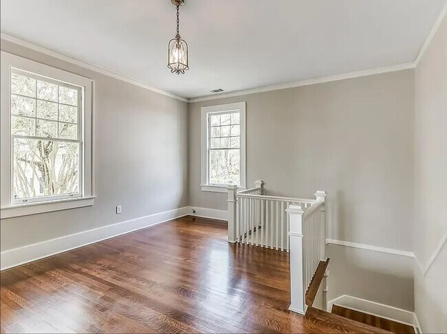 Building Photo - 3 BED | 2 BATH | ARDSLEY PARK | PRIVATE BACK PORCH