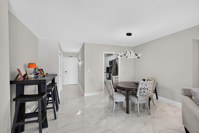 Building Photo - 1208 Marine Way
