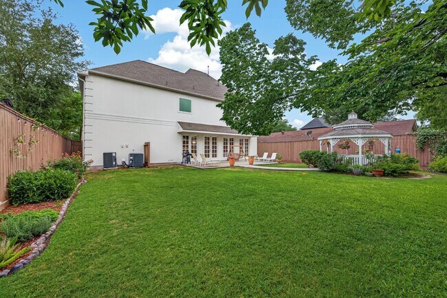 Building Photo - 10932 Lasso Ln
