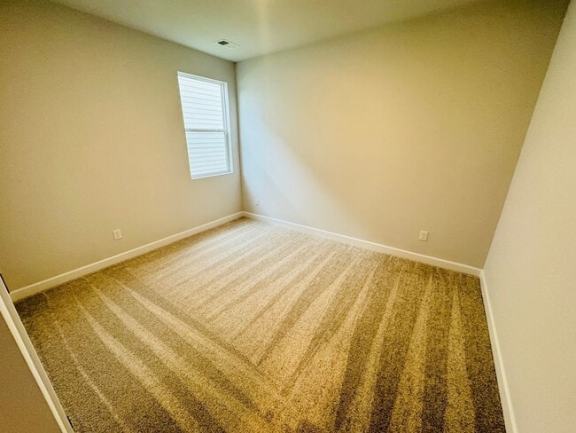 Building Photo - 507 Forsberg Ct