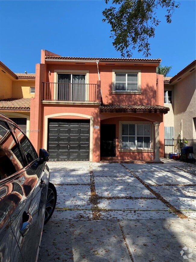 Building Photo - 948 SW 6th Pl