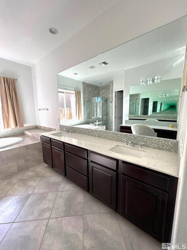 Building Photo - 2070 Blue Boy Ln