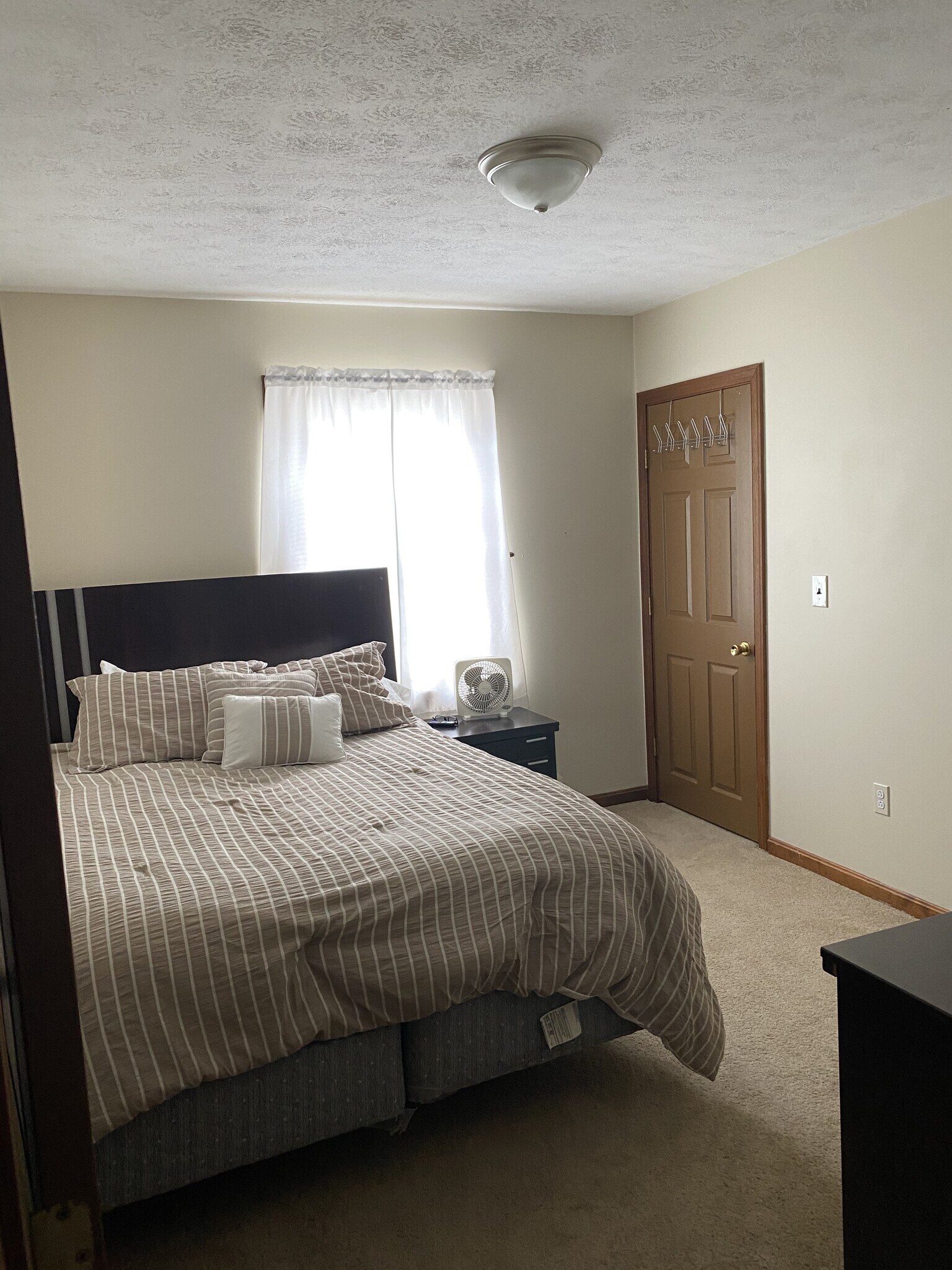 Building Photo - 219 Whiskeag Rd