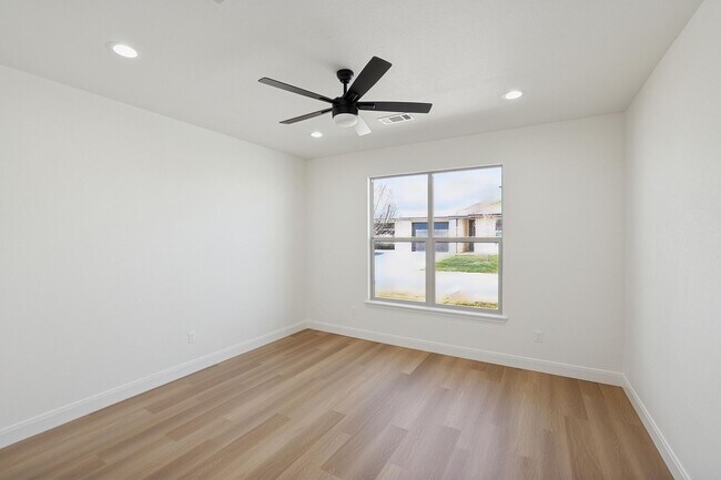 Building Photo - 19101 Sierra Madre Dr