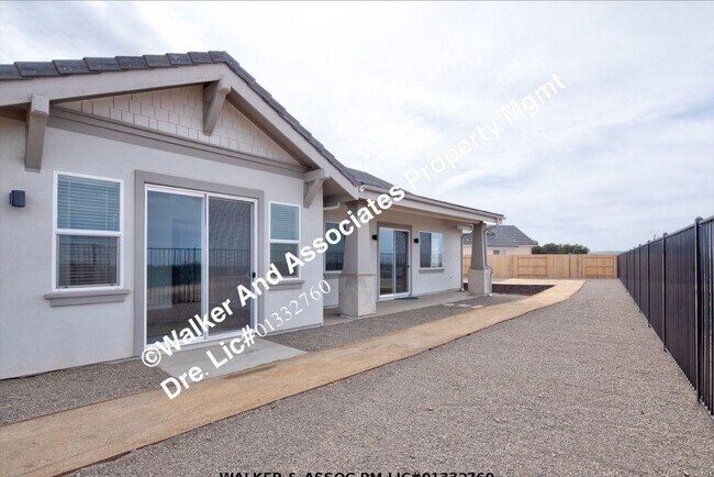 Building Photo - 5812 Lady Bells Dr