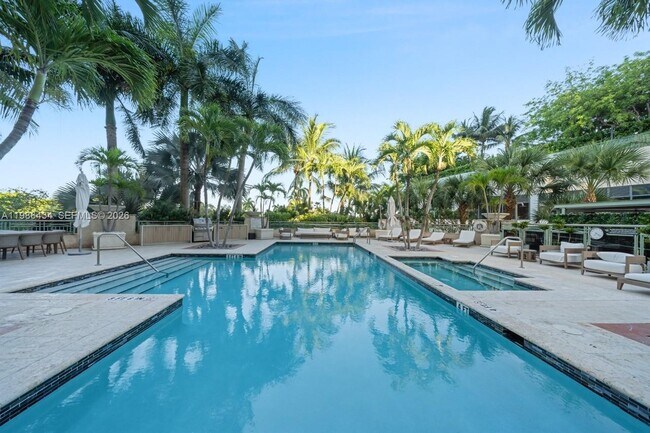 Building Photo - 3400 SW 27th Ave