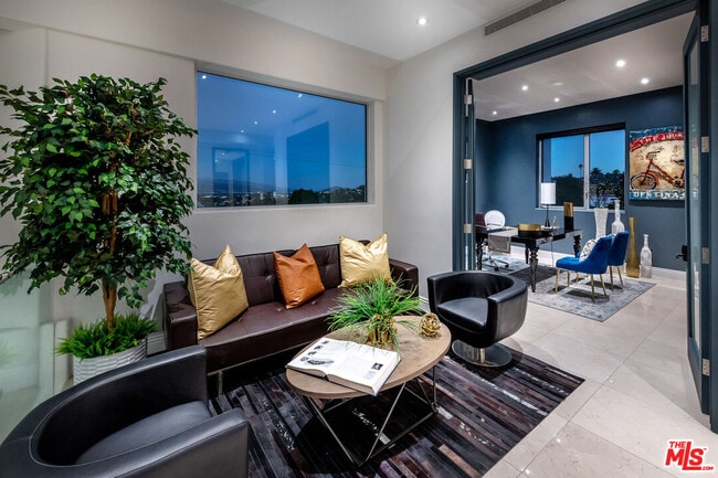 Building Photo - 4533 Estrondo Dr