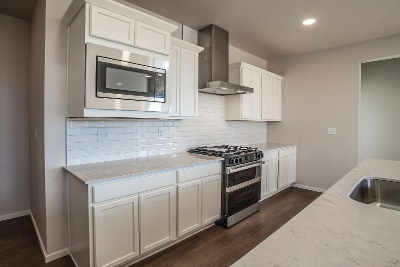 Building Photo - 6039 Red Barn Rd