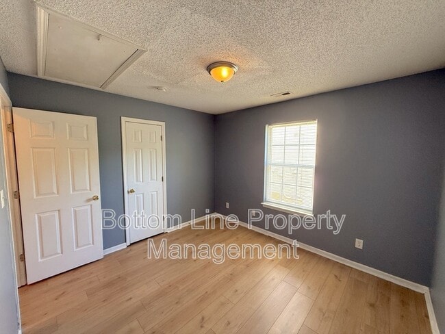 Building Photo - 7012 Rumple Rd