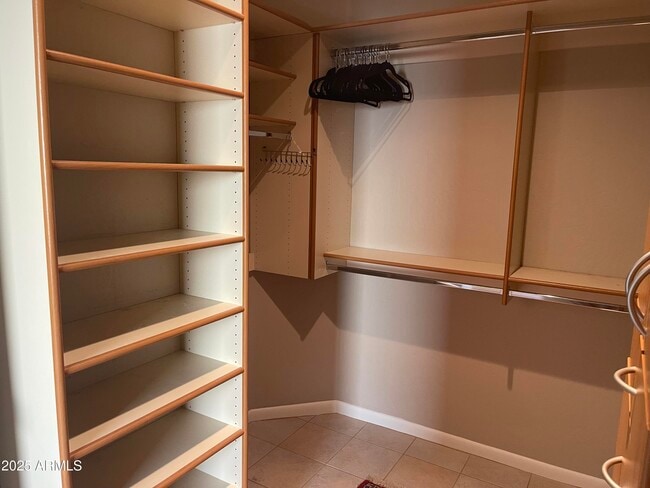 Building Photo - 6020 E Rancho Manana Blvd