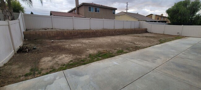 Building Photo - 1262 Garrett Way