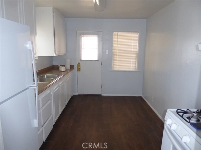 Building Photo - 862 E H St