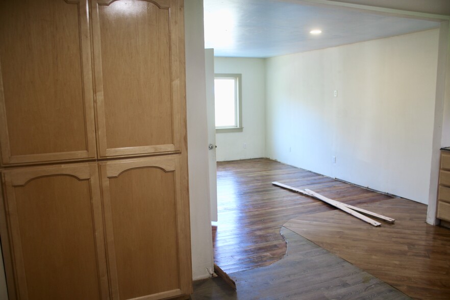 Building Photo - 92068 Cape Arago Hwy