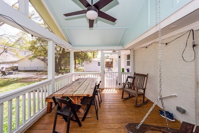 Building Photo - 4 Bedroom, 3 Bathroom Home in Magnolia Ranch - West Ashley