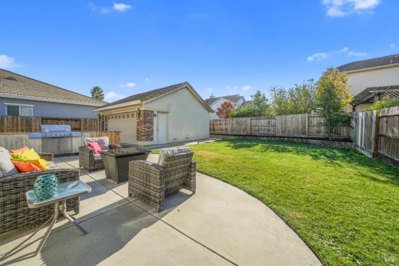 Building Photo - 1716 Newark Ln