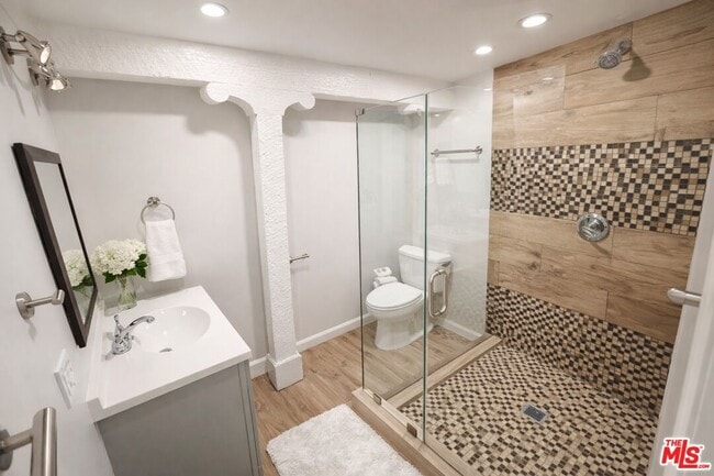 Building Photo - 522 Westminster Ave