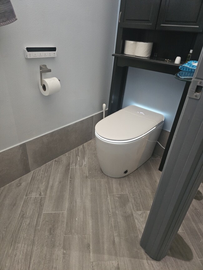 Building Photo - 5551 Bentgrass Dr