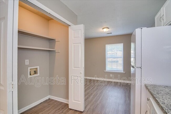 Building Photo - 3411 Princess Ct
