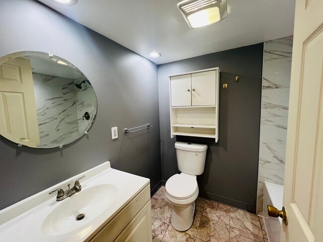 Building Photo - 3516 N Keating Ave