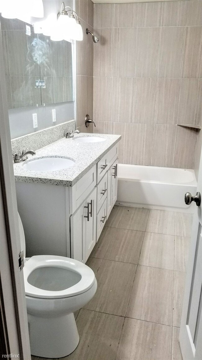 Building Photo - 2 br, 3 bath House - 4580 55th Street B