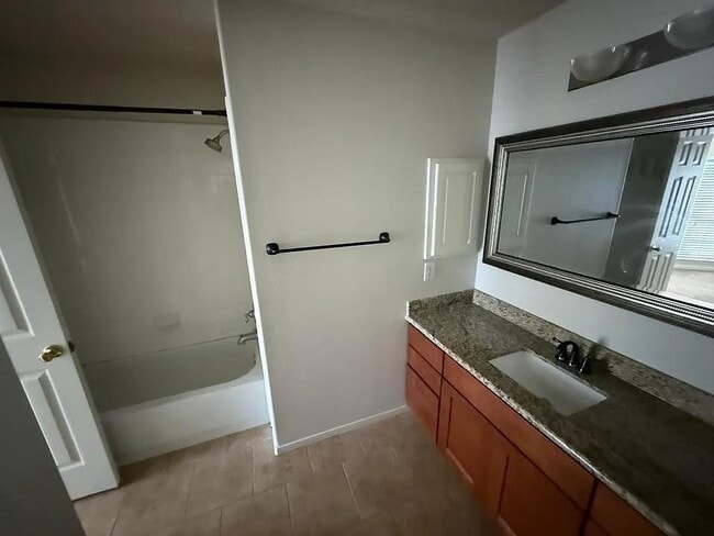 Building Photo - 15107 Magnoliabough Pl