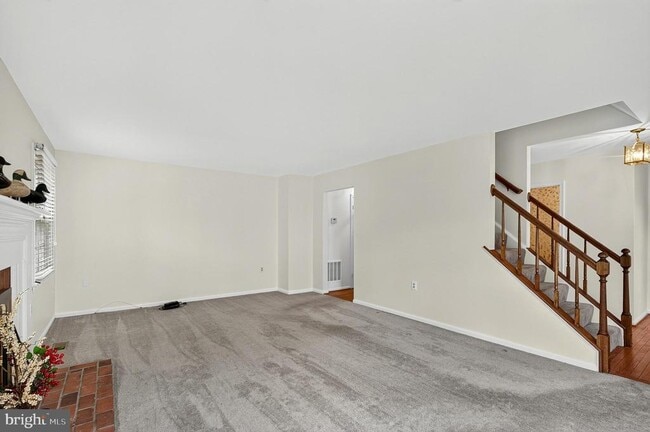 Building Photo - 14560 Creek Branch Ct