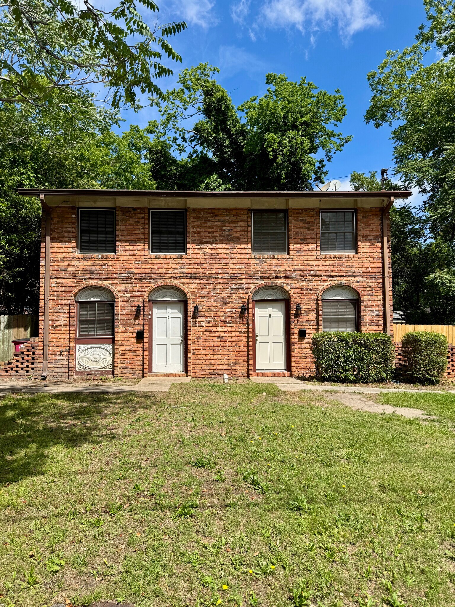 Building Photo - 158 Kenmore Pl