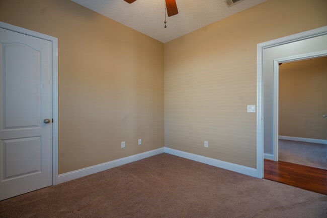 Building Photo - 59 Forest St NE