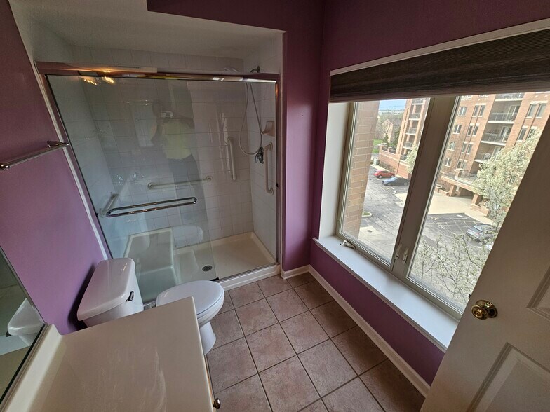 Building Photo - 655 Perrie Dr